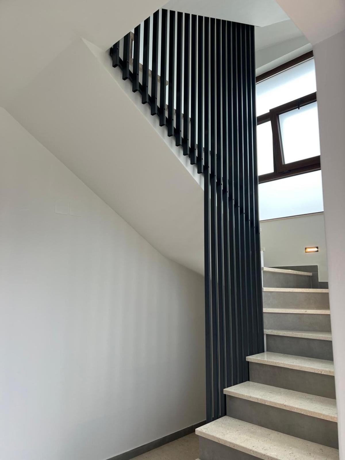 Apartment 4u *