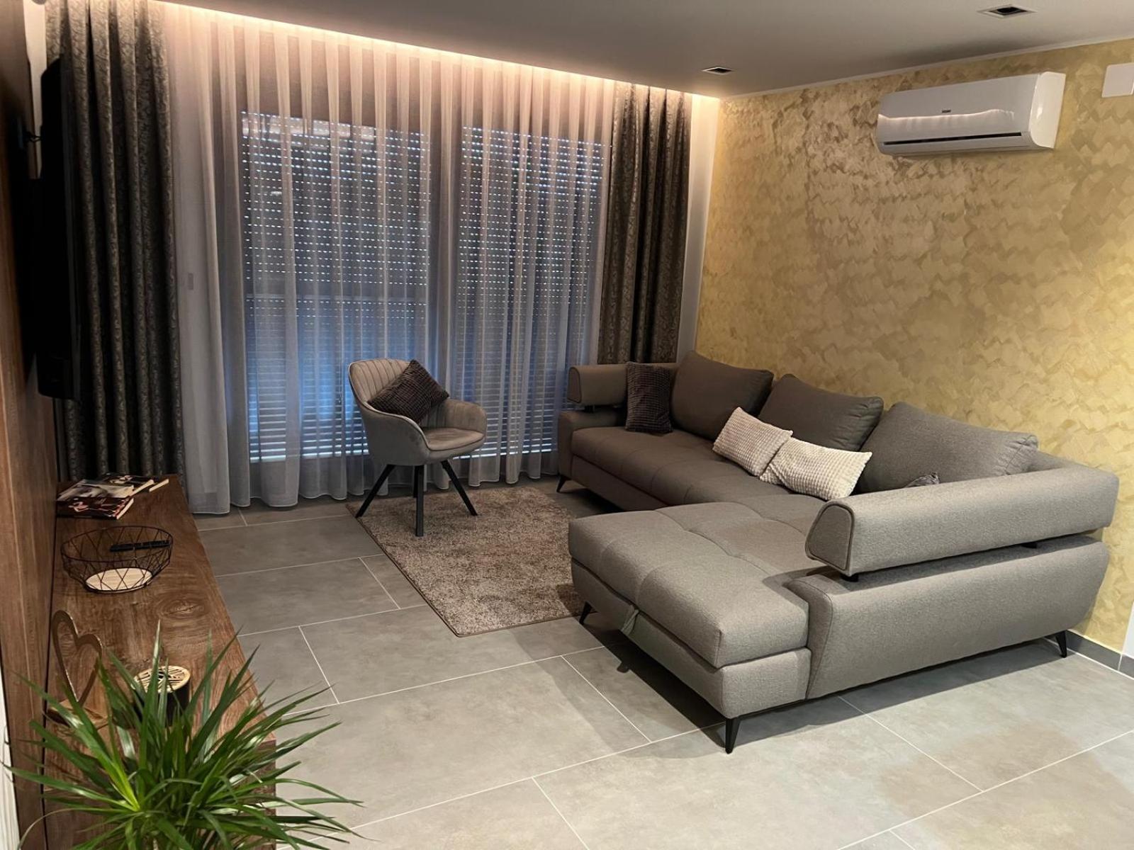 4u Apartment